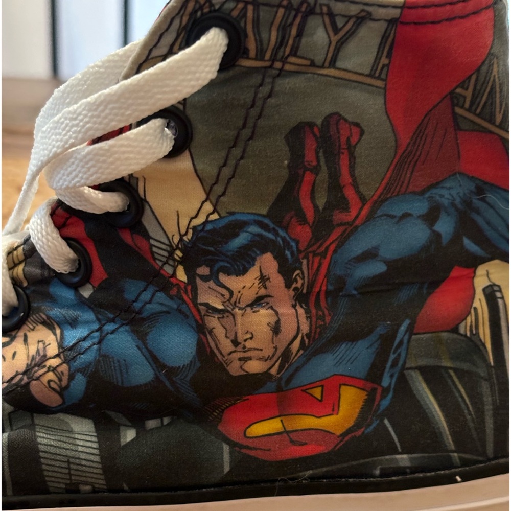 Converse Chuck Taylor All Star High Top DC Comics Superman Men 8 Women 10 - Picture 7 of 8